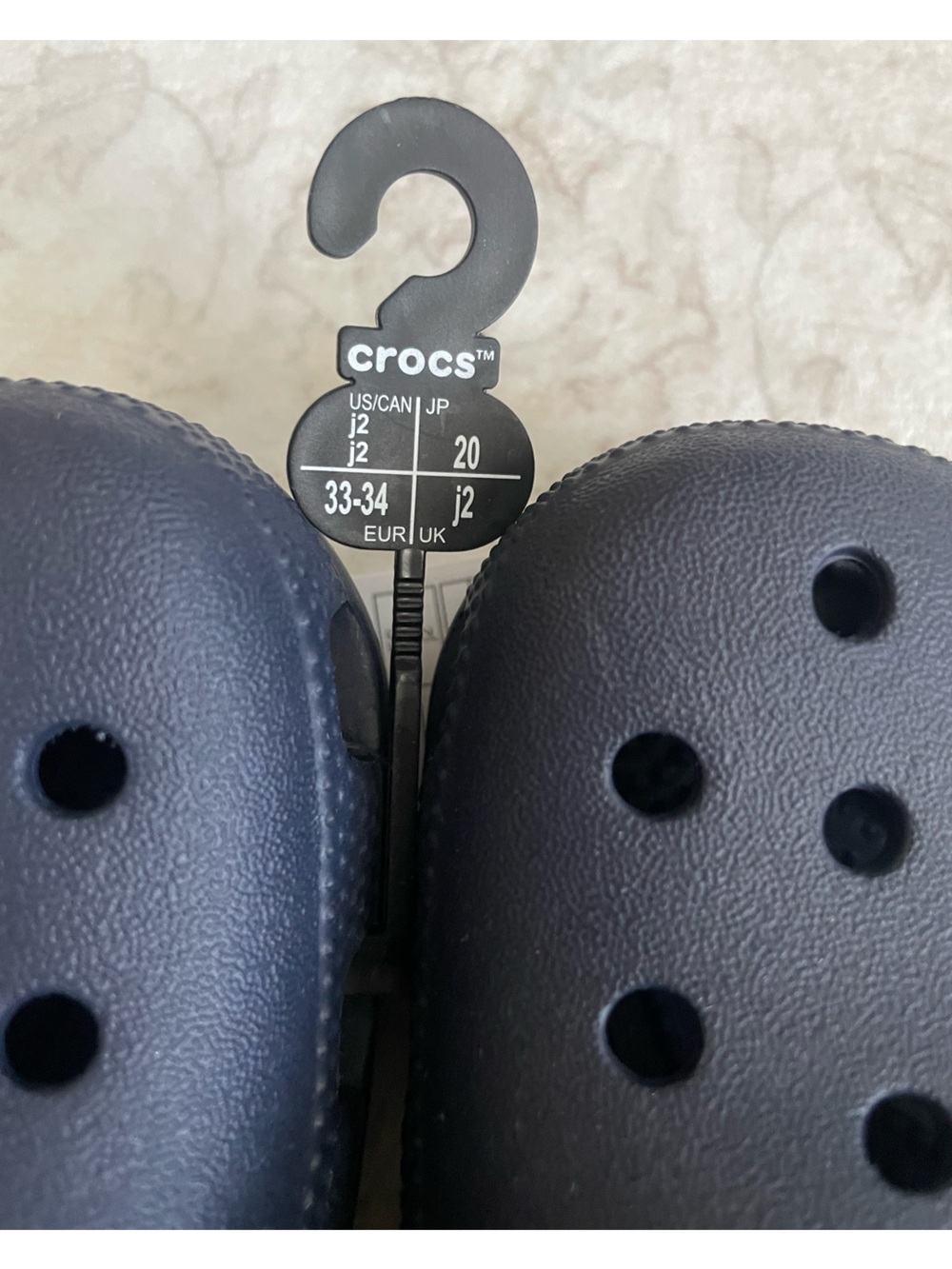 NWT! CROCS Kids Classic Clog in Navy Blue - Picture 2 of 6
